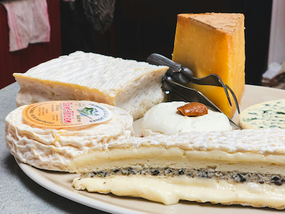 Brie fourré aux truffes, fromage crémeux